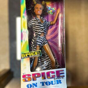 Spice Girls Doll - Mel B.   (Spice Girls on Tour)‎